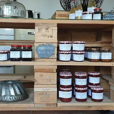 Landhof - Tierische Auszeit In Unseren Gemuetlichen