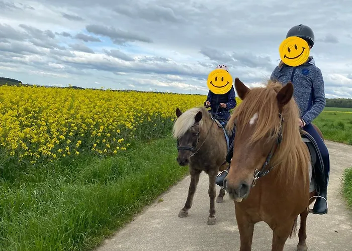 Landhof - Tierische Auszeit In Unseren Gemuetlichen * Lieg