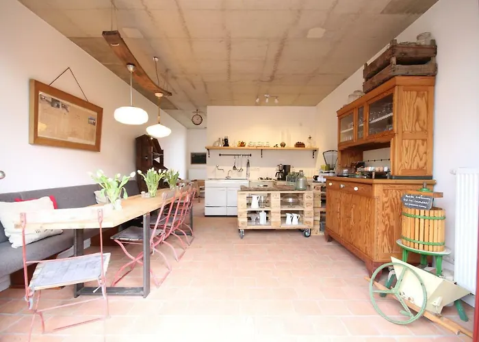 Landhof - Tierische Auszeit In Unseren Gemuetlichen Lieg